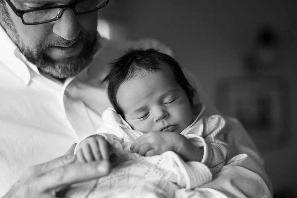 Falling More in Love In Home Newborn Photography by Anne Miller annemillerphotographer.com